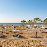 Well Equipped In Bibione-beahost *