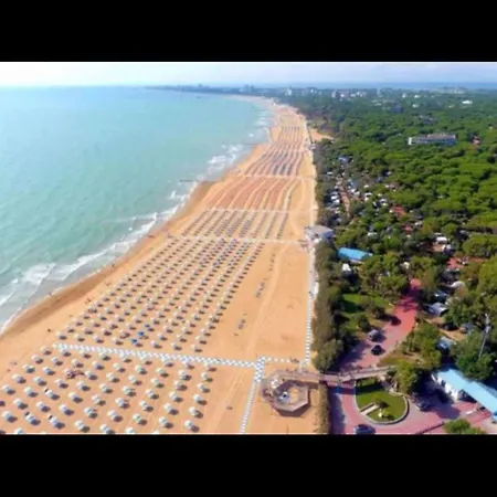 Apartment Well Equipped In Bibione-beahost