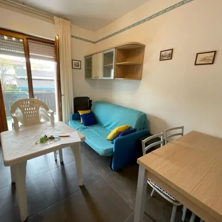 Well Equipped In Bibione-beahost Apartmán *