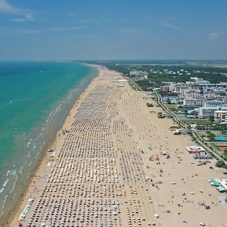 Well Equipped In Bibione-beahost *