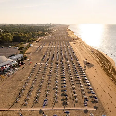 Well Equipped In Bibione-beahost Μπιμπιόνε